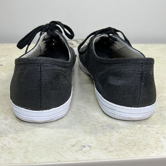 City Sneaks Hand Painted Shield and Hydra 12 - Picture 6 of 7